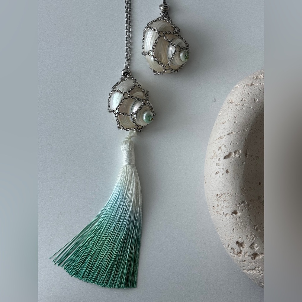 Statement Shell Tassel Necklace With Silver Color Mesh Net